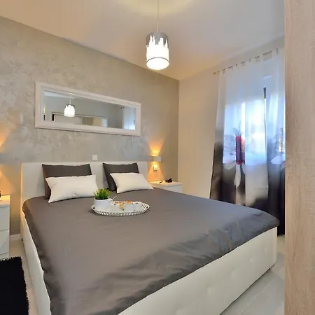 Luxury Marija Sukošan