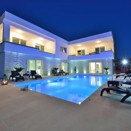 Luxury Marija *