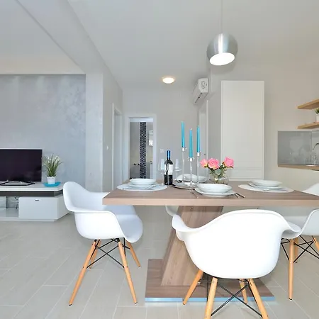 Luxury Marija Apartment Sukošan