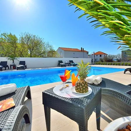 Luxury Marija Sukošan