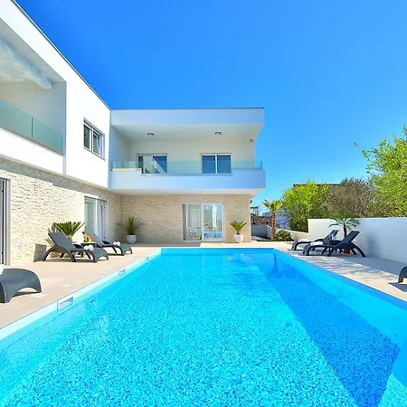 Luxury Marija Sukošan