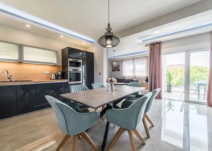 Luxury Marija