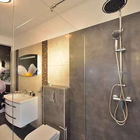 Luxury Marija Sukošan