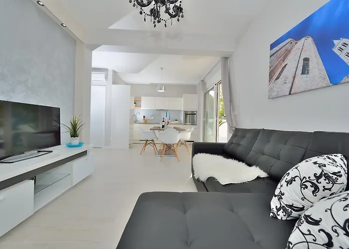 Luxury Marija 아파트 Sukošan